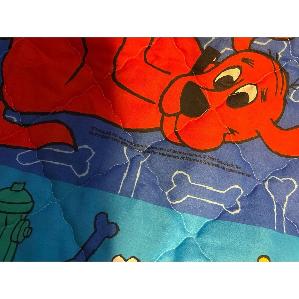 Dan River vtg USA made Clifford big red dog toddler quilt comforter blanket Y2K